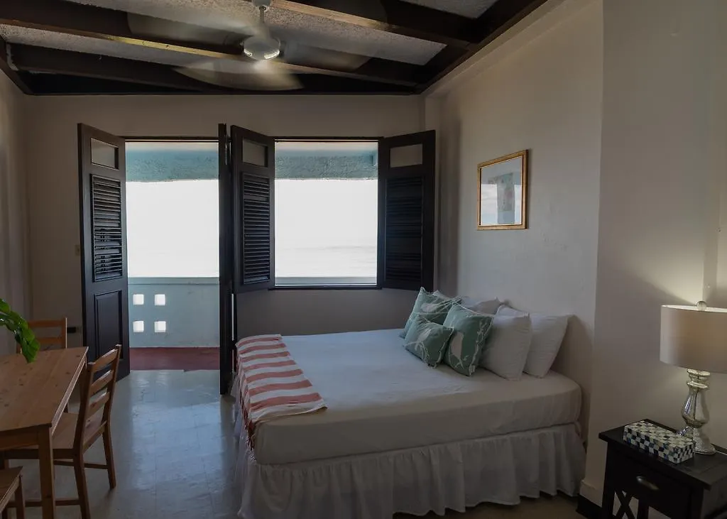Aparthotel La Capitana Old San Juan Building