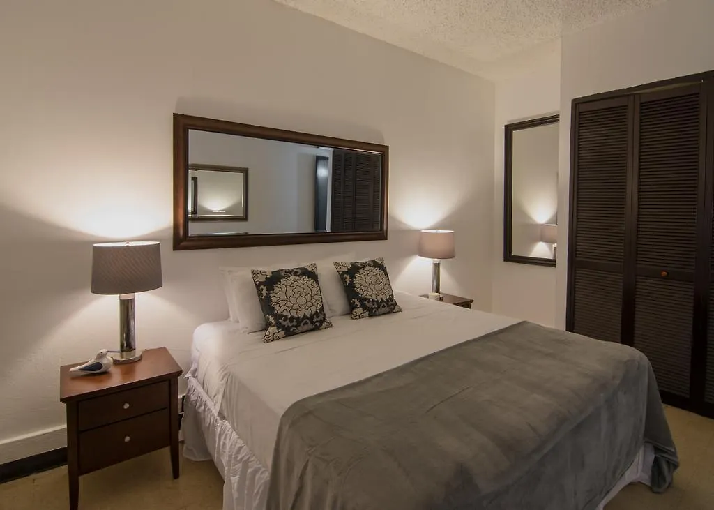 Aparthotel La Capitana Old San Juan Building